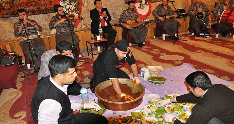 Urfa Sıra Gecesi